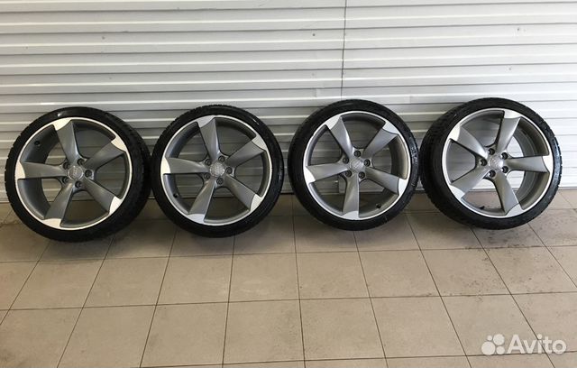 Комплект колес в сборе R18 роторы для Audi A4 Комплект колес в сборе R18 роторы для Audi A4