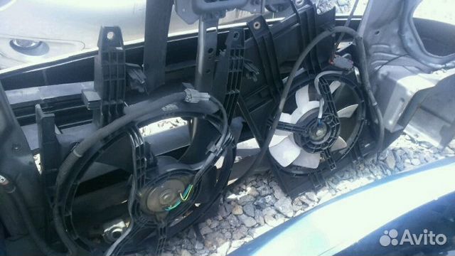 Ниссан куб 10 диффузор с вентилятором кондея Ниссан куб 10 диффузор с вентилятором кондея