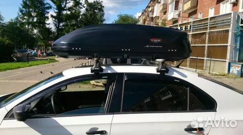 Аэродинамический автобокс на крышу автомобиля