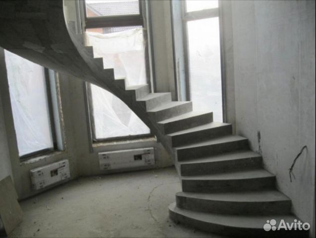 89640001991 Заливка лестниц, бетонные лестницы