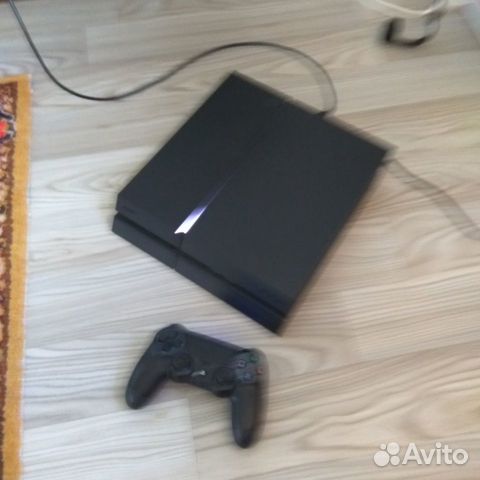 Продам Игровая приставка Sony PlayStation 4