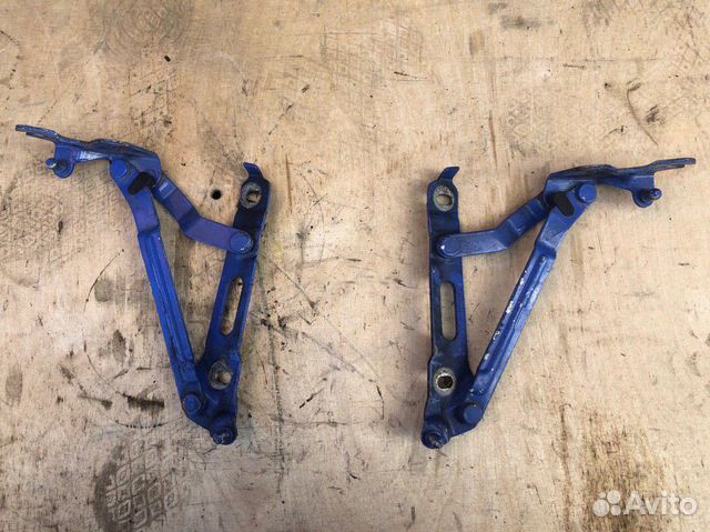 Петли крышки багажника Seat Cordoba 6K5827302 Петли крышки багажника Seat Cordoba 6K5827302
