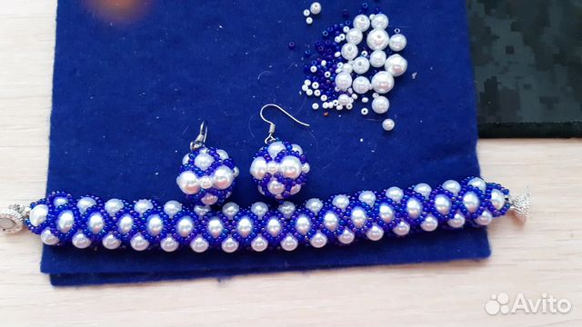 Браслет и серьги из бисера Браслет и серьги из бисера