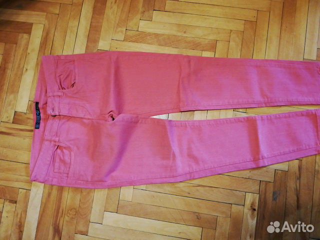 Джинсы Zara на пуговицах розовые 38р-р