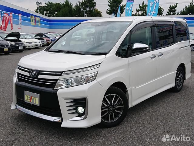 Toyota Voxy 2.0 CVT, 2015, 72 000 км