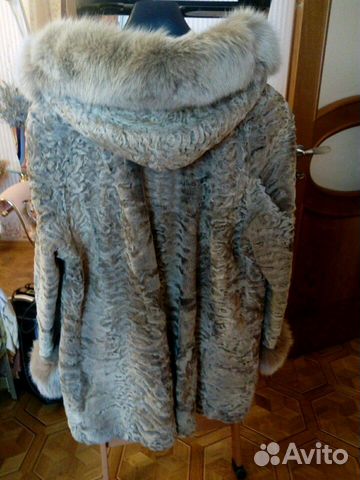 Шуба из каракульчи Шуба из каракульчи