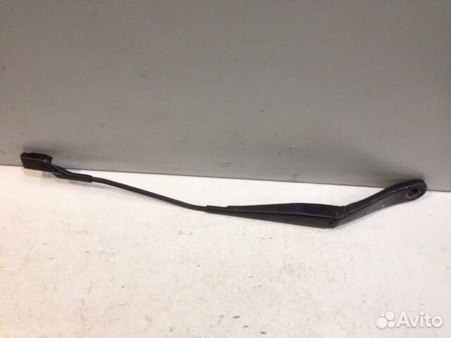 Поводок стеклоочистителя передний левый Ford
