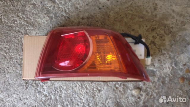 Фонарь задний правый Mitsubishi lancer 10