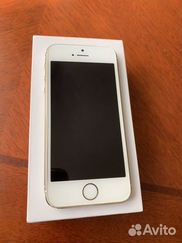 Телефон iPhone 5s Телефон iPhone 5s