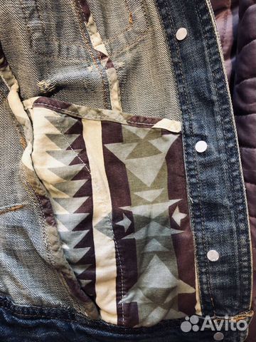 Продам стильную джинсовую куртку Продам стильную джинсовую куртку