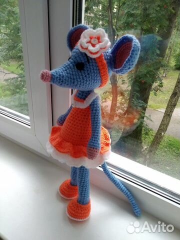 Игрушка мышка малышка вязаная