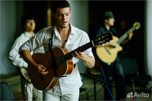 Уроки игры на гитаре/электрогитаре и укулеле