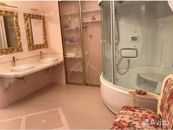 Дом 600 м² на участке 13 сот.