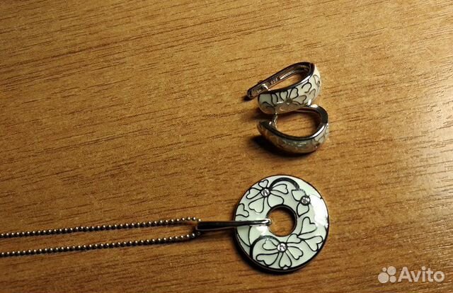 Комплект серьги и подвеска, серебро, эмаль Комплект серьги и подвеска, серебро, эмаль