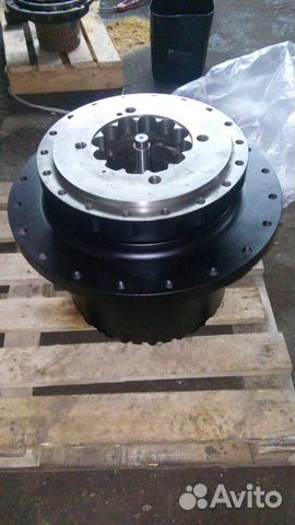 Редуктор хода на hitachi ZX200-3