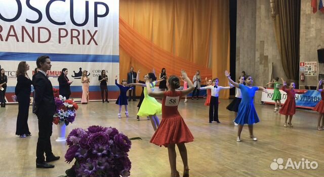 Рейтинговое платье для бальных танцев Рейтинговое платье для бальных танцев