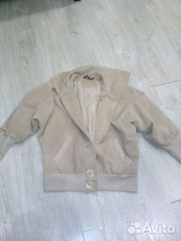 Вельветовая куртка с капюшоном Vetalika 44р Вельветовая куртка с капюшоном Vetalika 44р