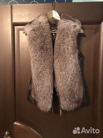 Жилетка меховая, кожа,р-р 44 Жилетка меховая, кожа,р-р 44