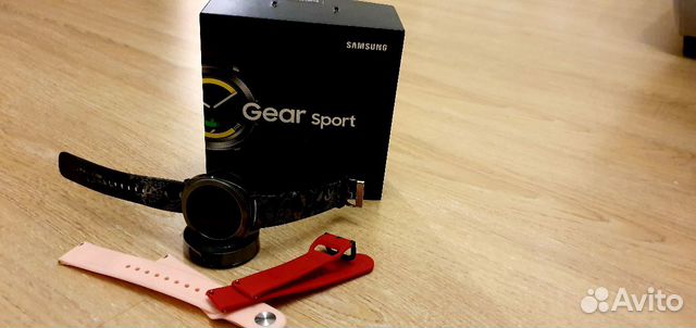 Часы SAMSUNG Gear Sport Часы SAMSUNG Gear Sport