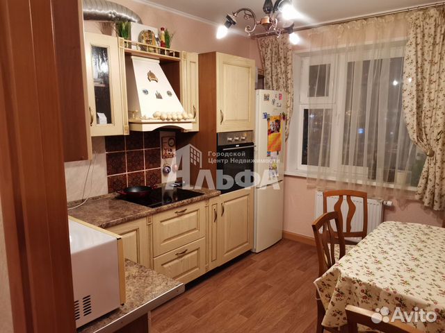 2-к квартира, 60 м², 3/10 эт.