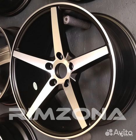 Новые диски Vossen VPS303 R18 на Ниву, УАЗ