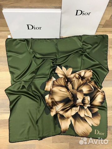 Новый женский шёлковый платок Dior Новый женский шёлковый платок Dior