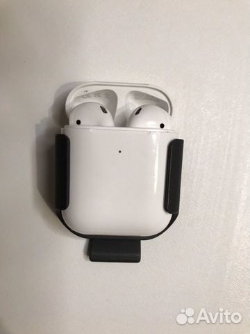 Чехлы для беспроводных наушников AirPods