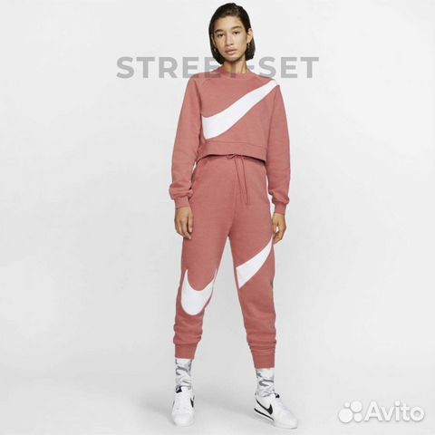 Женская толстовка Nike Sportswear Swoosh Женская толстовка Nike Sportswear Swoosh