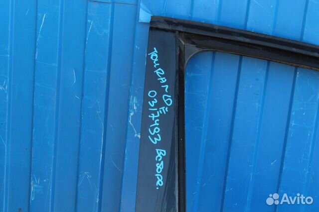 Дверь правая передняя Volkswagen Touran