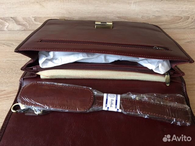 Мужской портфель из натуральной кожи Мужской портфель из натуральной кожи