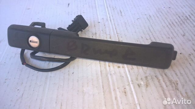 Ручка перед правой двери Фольксваген Пассат В-3 Ручка перед правой двери Фольксваген Пассат В-3