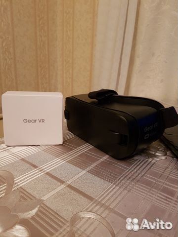 Очки VR SAMSUNG Gear VR SM-R323 с джостиком