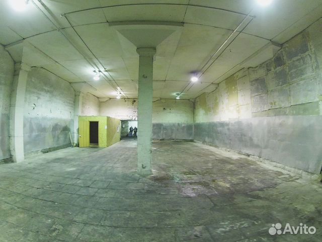 Склад 210 м² Первый этаж. Ворота на пандусе