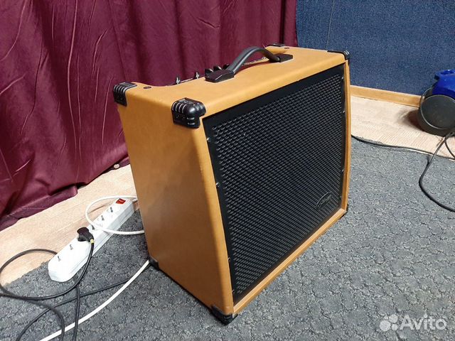 Комбоусилитель Stagg 60 AA R EU