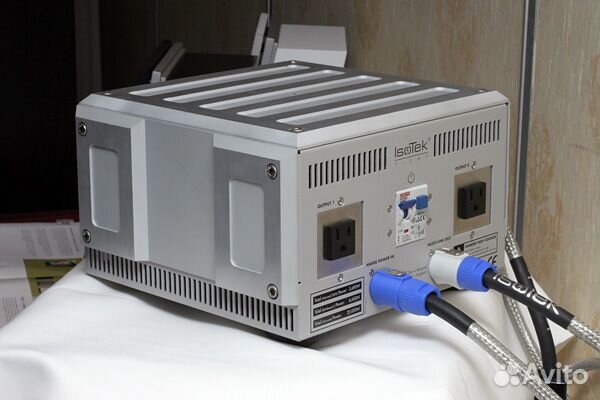 Сетевой фильтр Hi End Isotec Titan (England) Сетевой фильтр Hi End Isotec Titan (England)