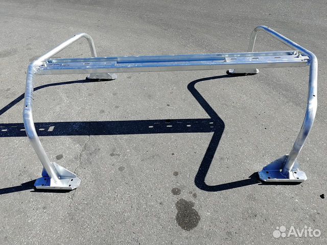 Кронштейн запасного колеса для полуприцепа