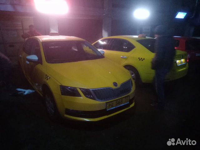 Оклейка Авто пленкой под такси
