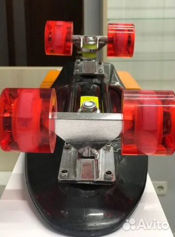 Крепкие penny board С светящимися колесами.Скейт Крепкие penny board С светящимися колесами.Скейт