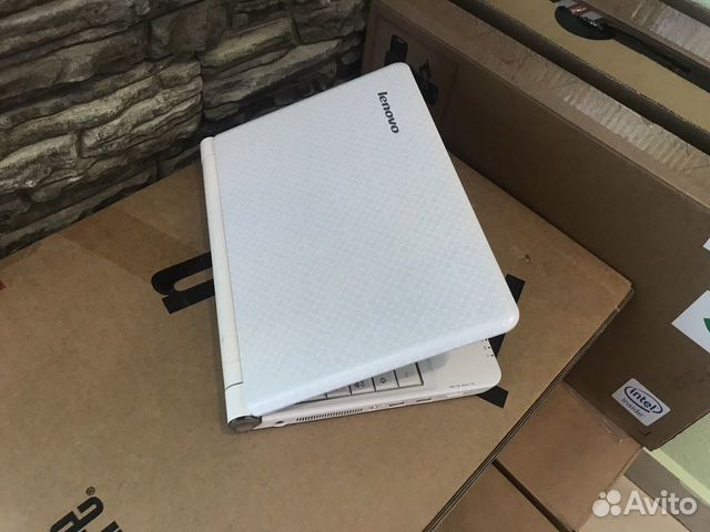 Компактный нетбук Lenovo