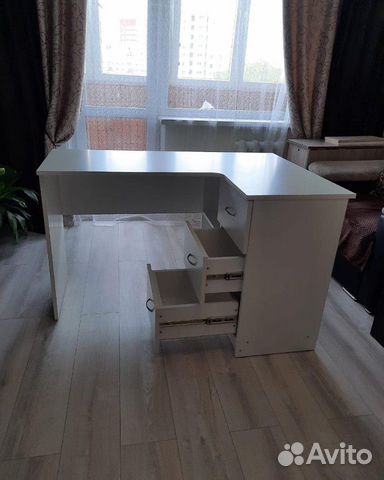 Стол компьютерный угловой Стол компьютерный угловой