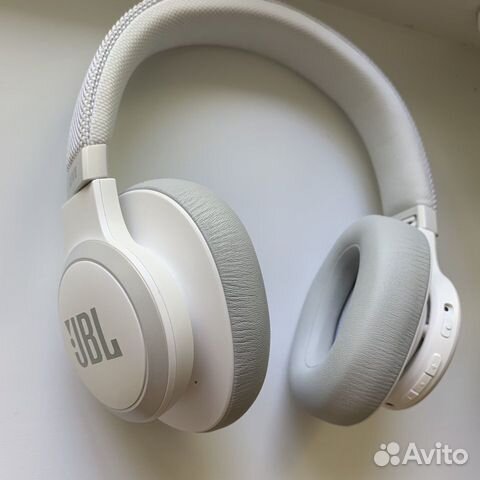 Беспроводные наушники JBL live 650 btnc с активным