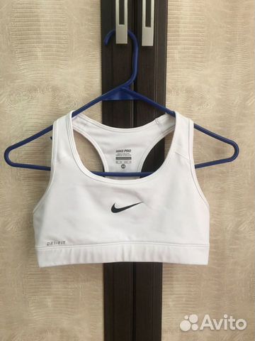 Спортивное бра Nike xs Спортивное бра Nike xs