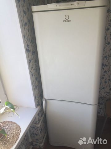 Холодильник Indesit
