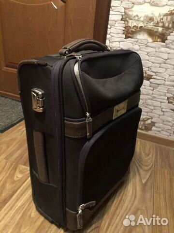 Чемодан на колесах