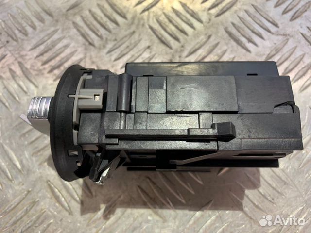 Замок зажигания Volkswagen Passat B6 1.8 2009 Замок зажигания Volkswagen Passat B6 1.8 2009
