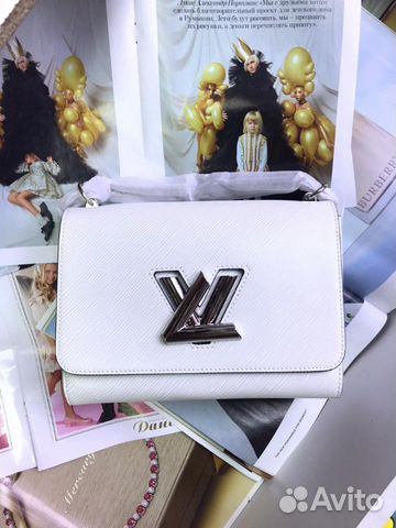Новая женская сумка клатч на цепочке Louis Vuitton Новая женская сумка клатч на цепочке Louis Vuitton