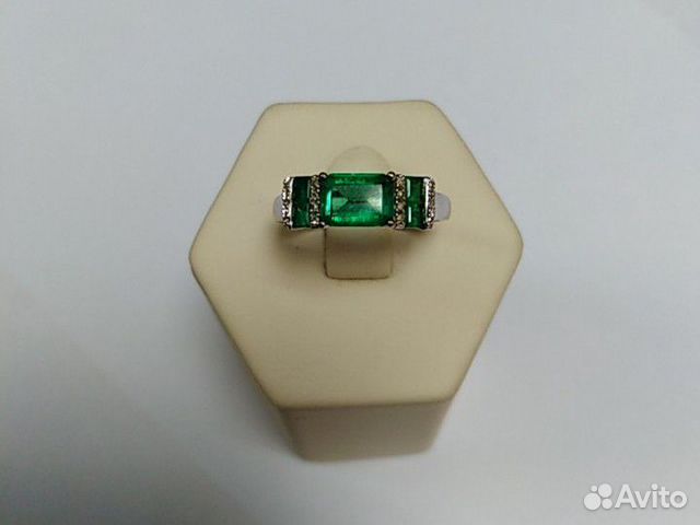 Золотое кольцо с бриллиантами 115-8349/1 Золотое кольцо с бриллиантами 115-8349/1