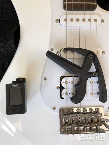 Гитара Yamaha Pacifica и комбоусилитель Fender Гитара Yamaha Pacifica и комбоусилитель Fender