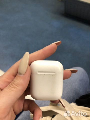 Наушники AirPods