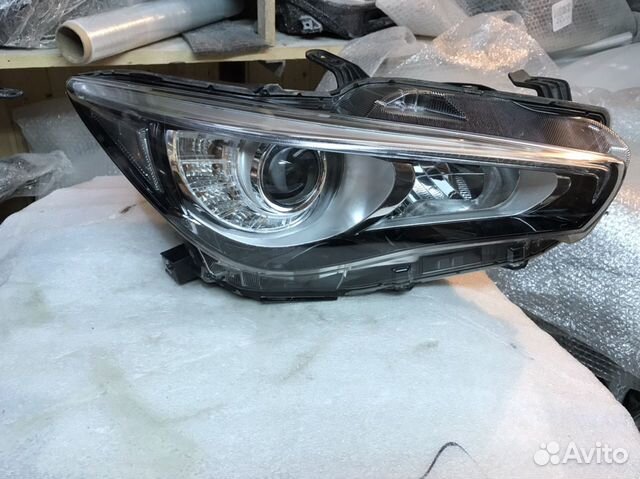 Фара правая Infinity Q50